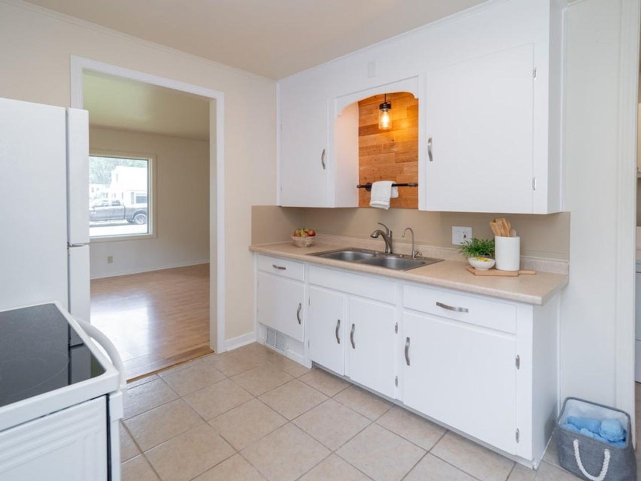 1928 Eckener Dr - Photo 7 of 18