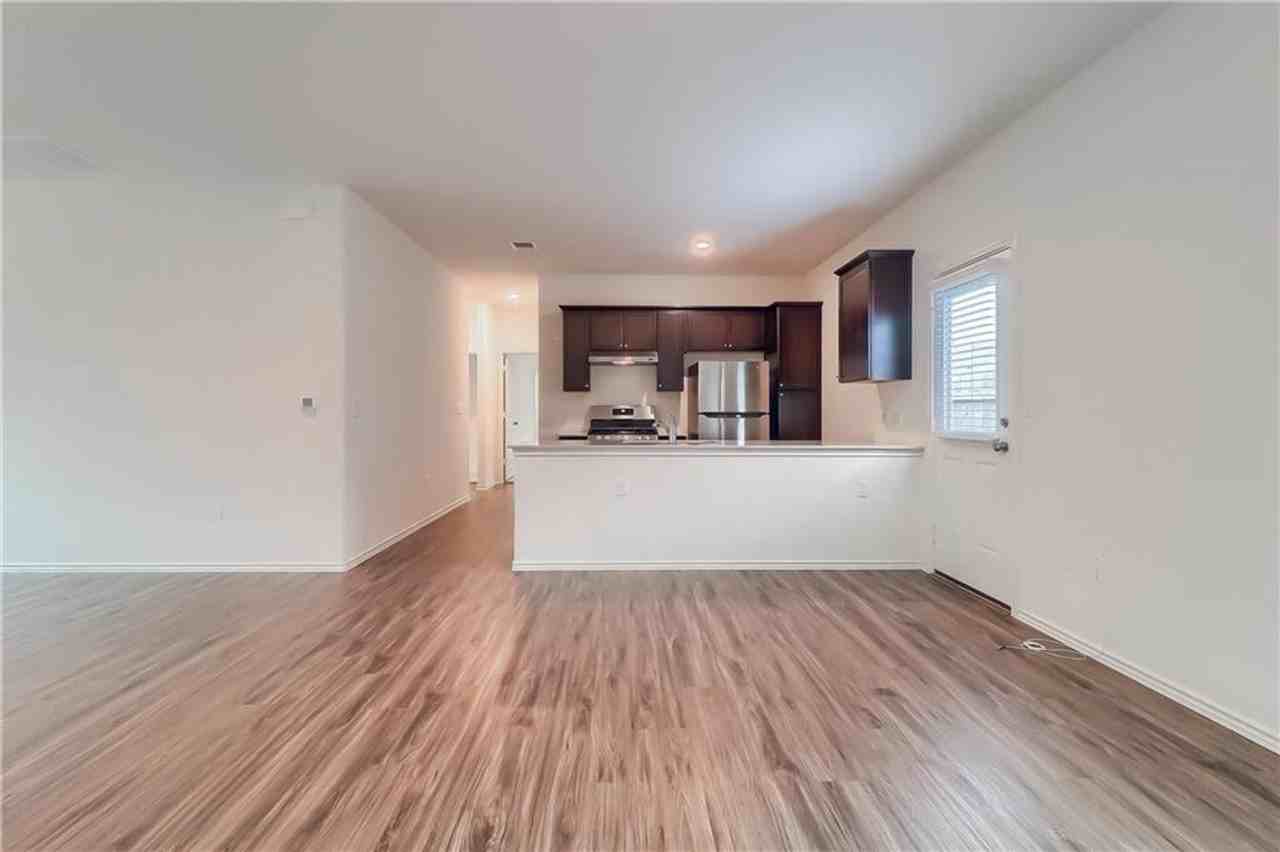 3317 Breckenridge Dr - Photo 3 of 34