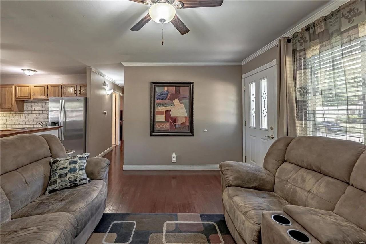 1687 Coachway Ln - Photo 2 of 14