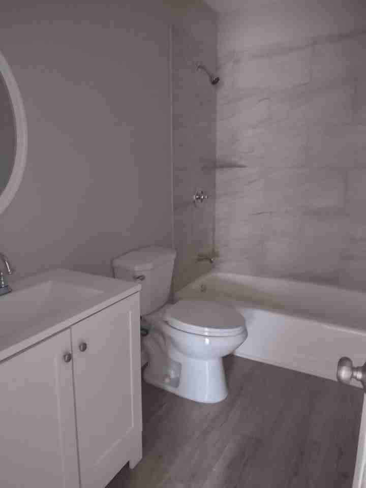 180 Saturn Ln - Photo 7 of 9