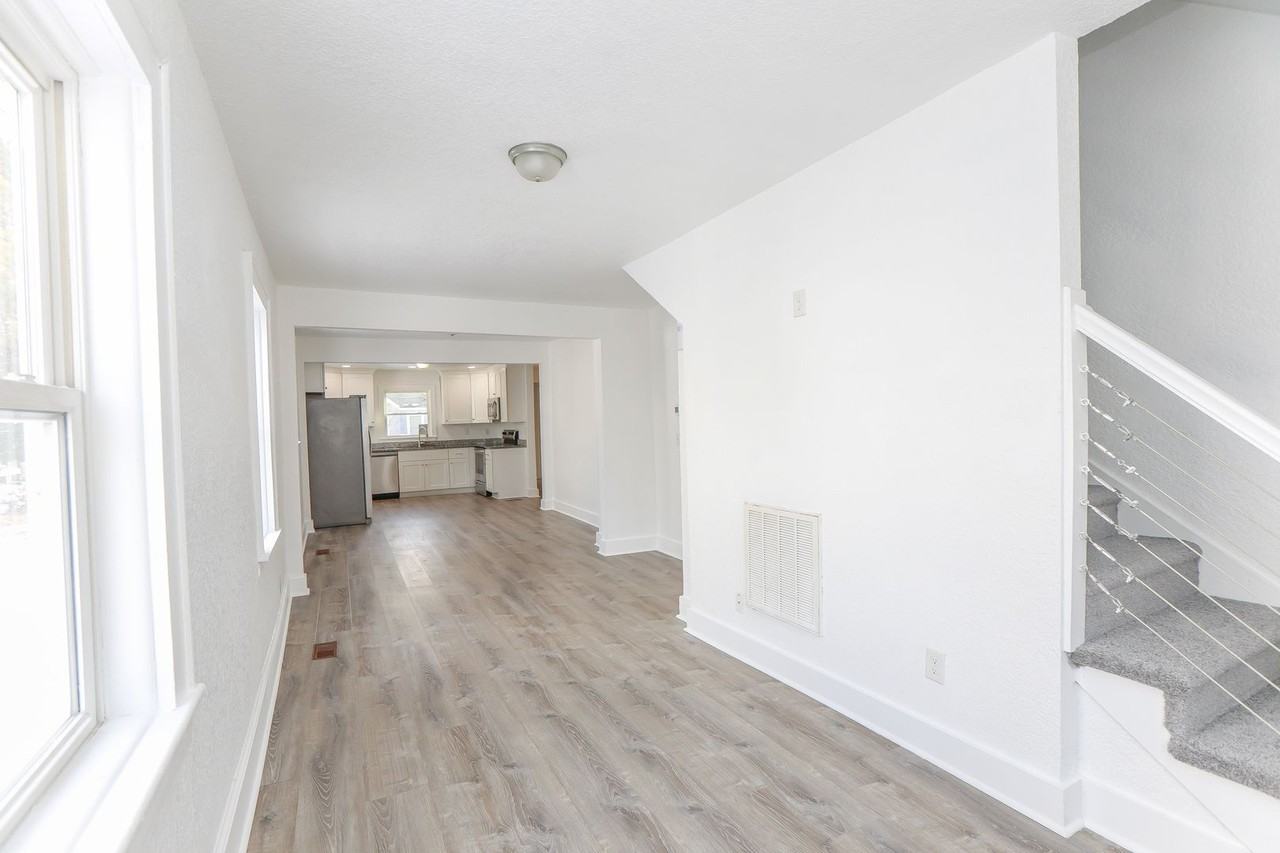 1609 Richmond Ave - Photo 2 of 33