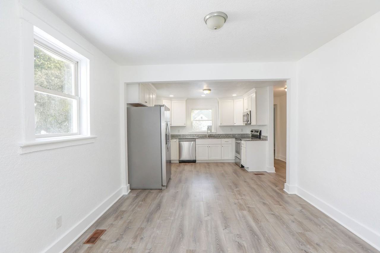 1609 Richmond Ave - Photo 5 of 33