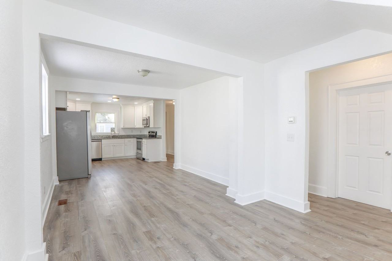 1609 Richmond Ave - Photo 6 of 33