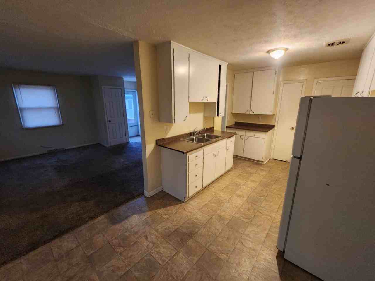 6327 N 51st Ave - Photo 4 of 21