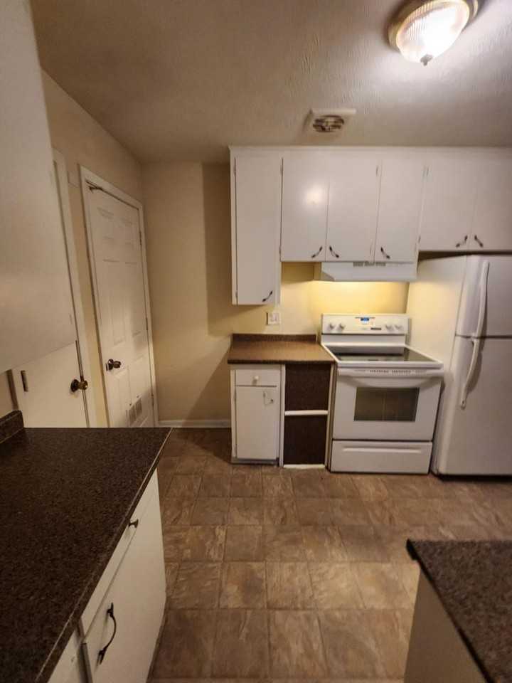 6327 N 51st Ave - Photo 6 of 21