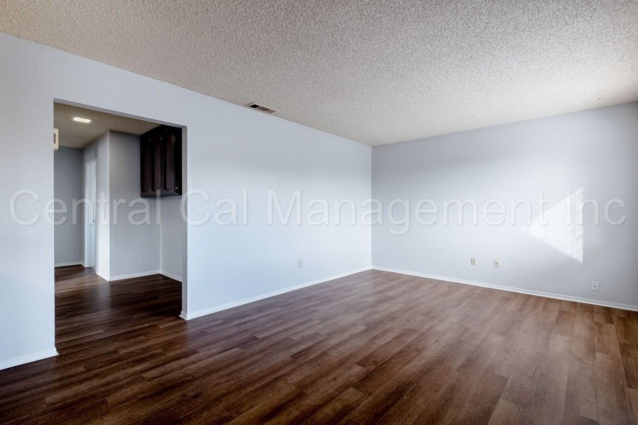 2809 Morin Ct - Photo 4 of 17