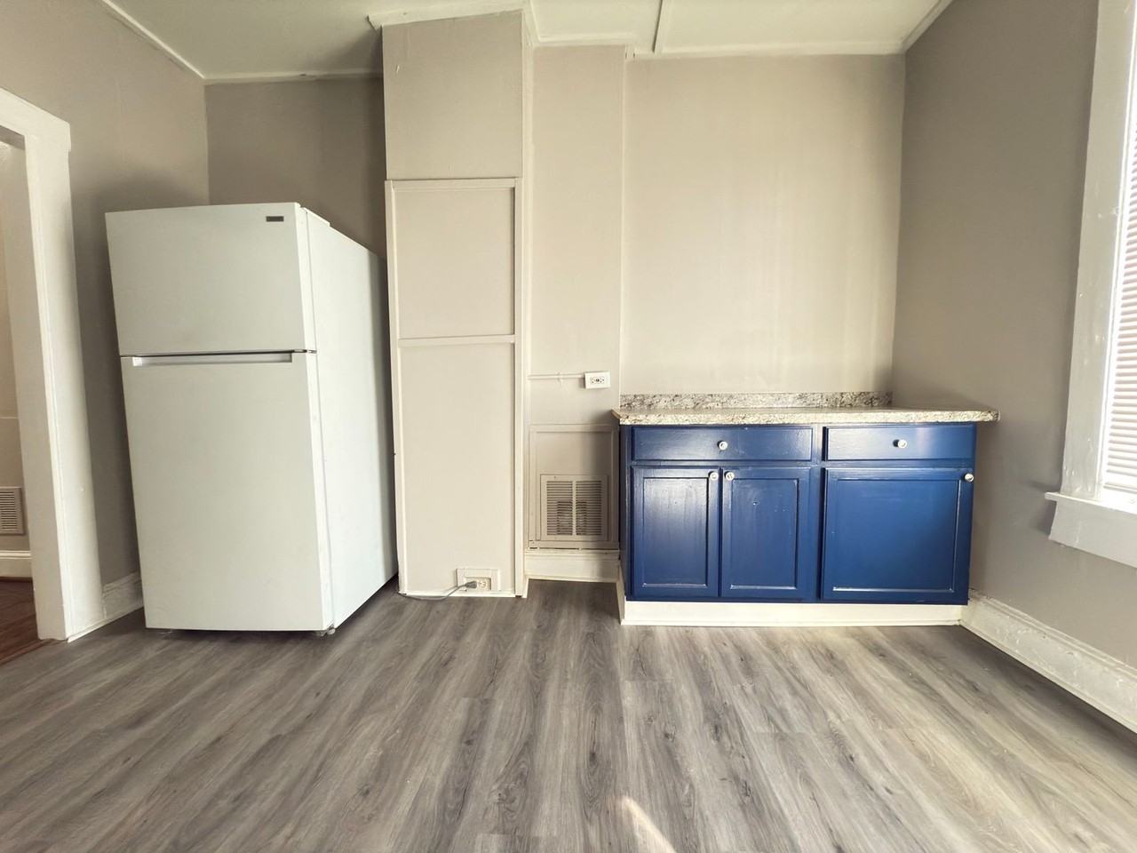 614 N Streeper St - Photo 6 of 16