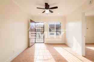 432 N Poplar Ave - Photo 1 of 1