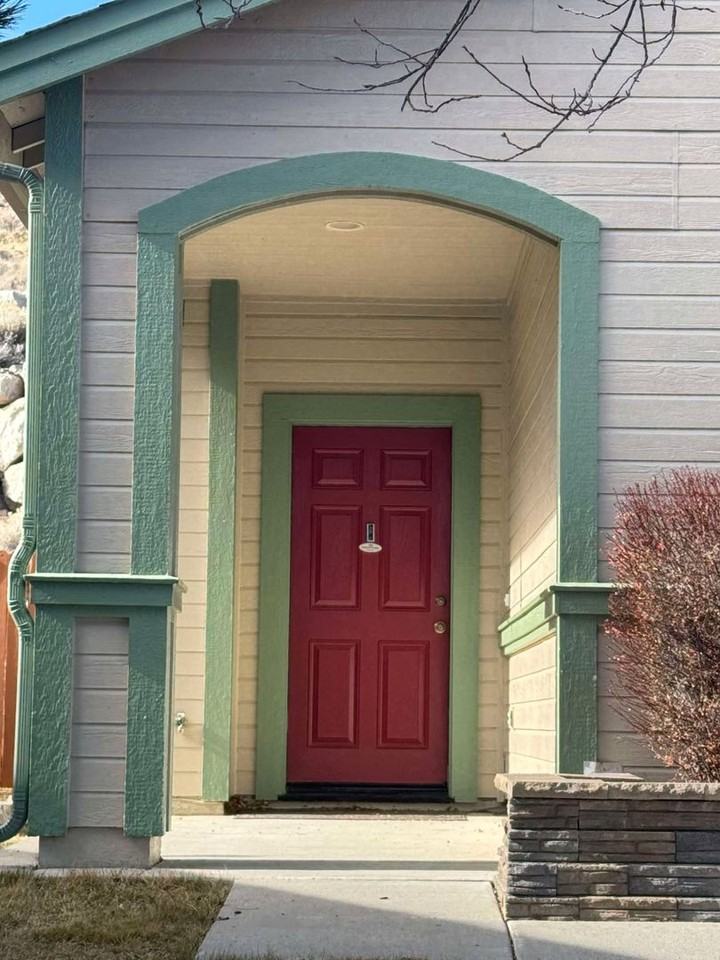 5109 Northern Lights Dr - Photo 2 of 16