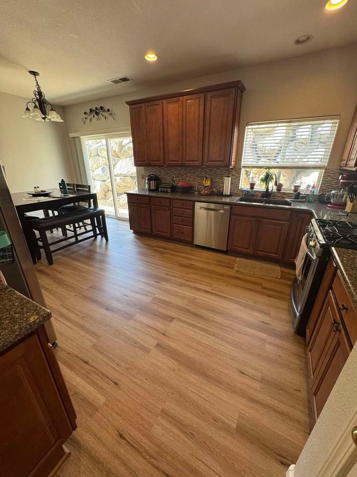 5109 Northern Lights Dr - Photo 5 of 16