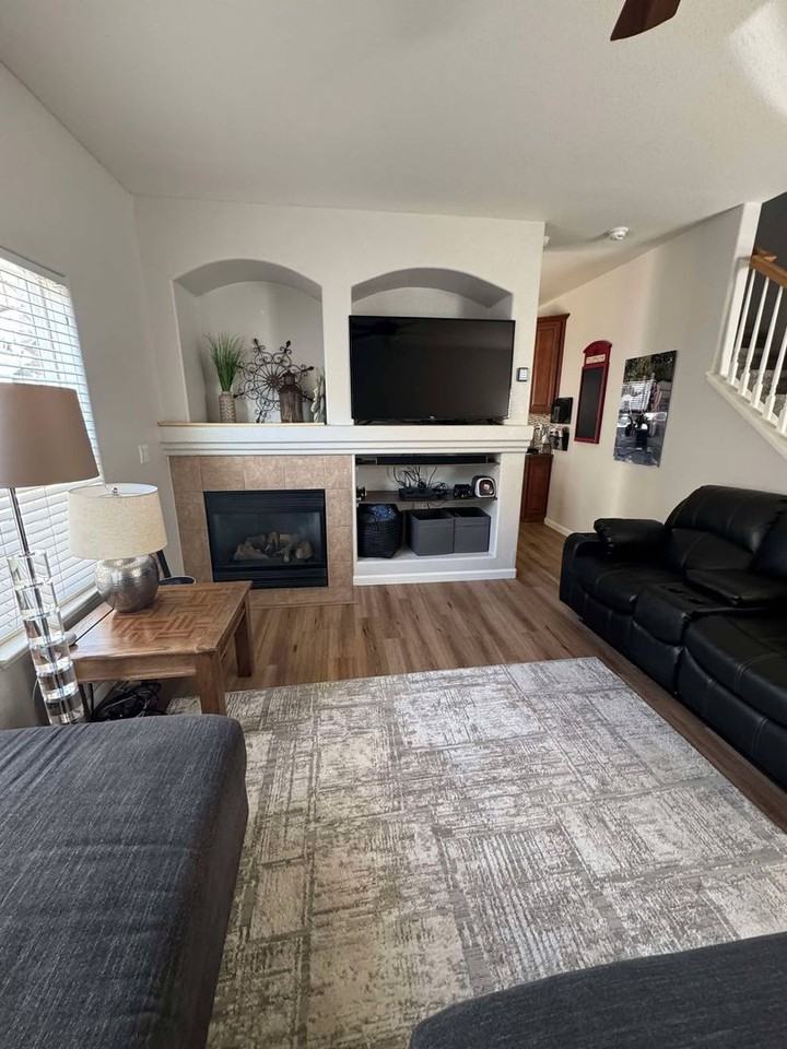 5109 Northern Lights Dr - Photo 6 of 16