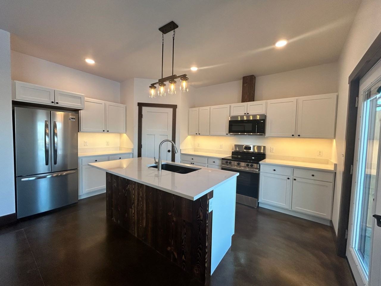 486 Ashleigh Ln #A - Photo 2 of 31