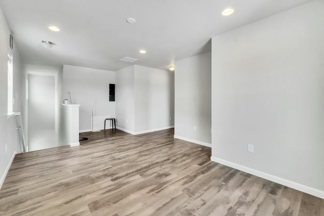 12822 Crownover Way - Photo 3 of 19