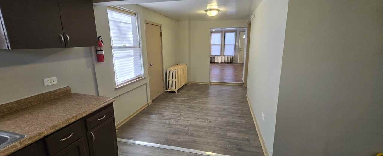 15031 Perry Ave - Photo 3 of 11