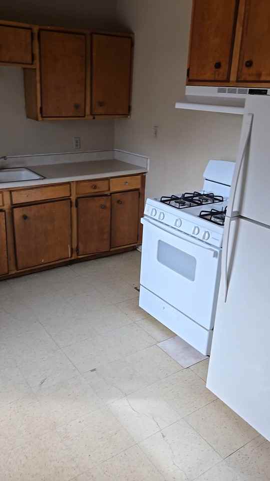1705 21st St #B3 - Photo 6 of 11