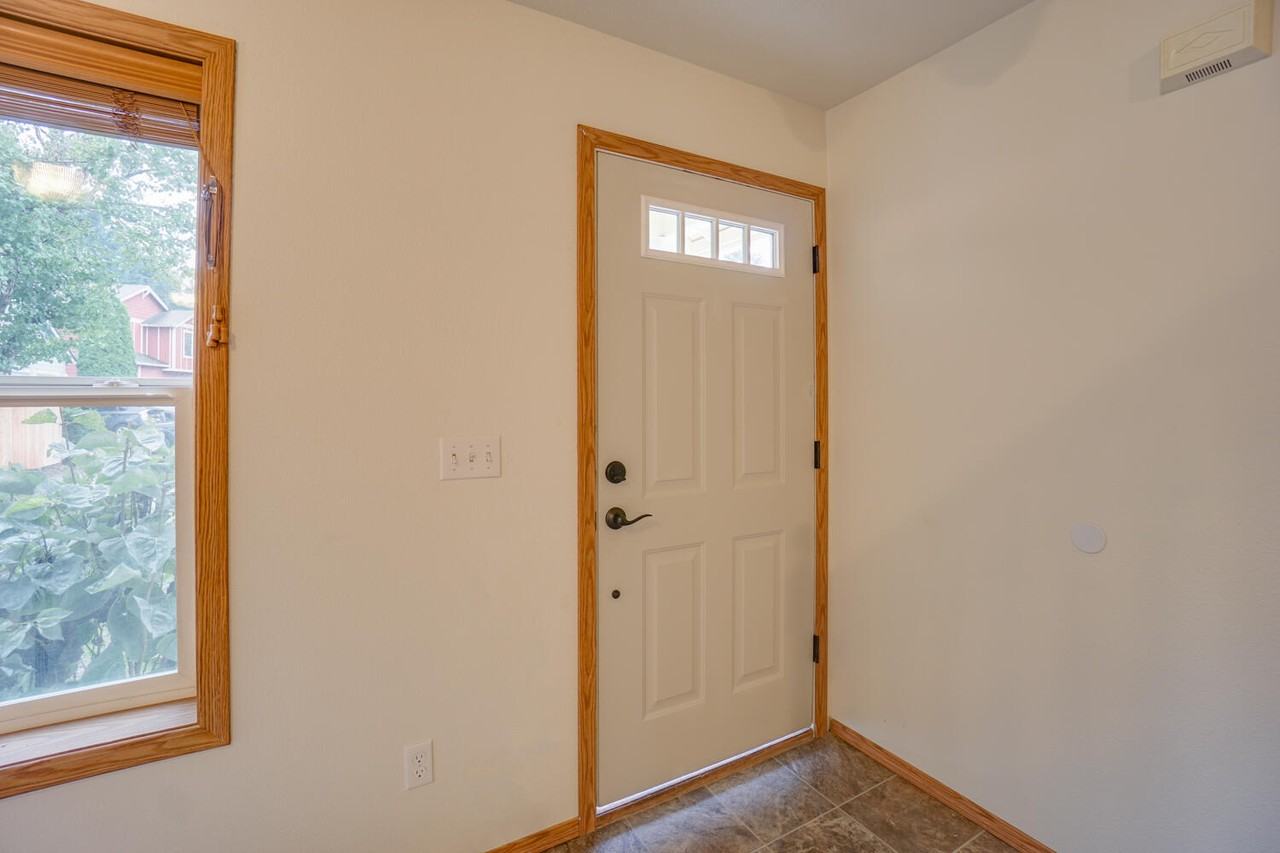 10803 Ne 53rd Ct #NA - Photo 3 of 37