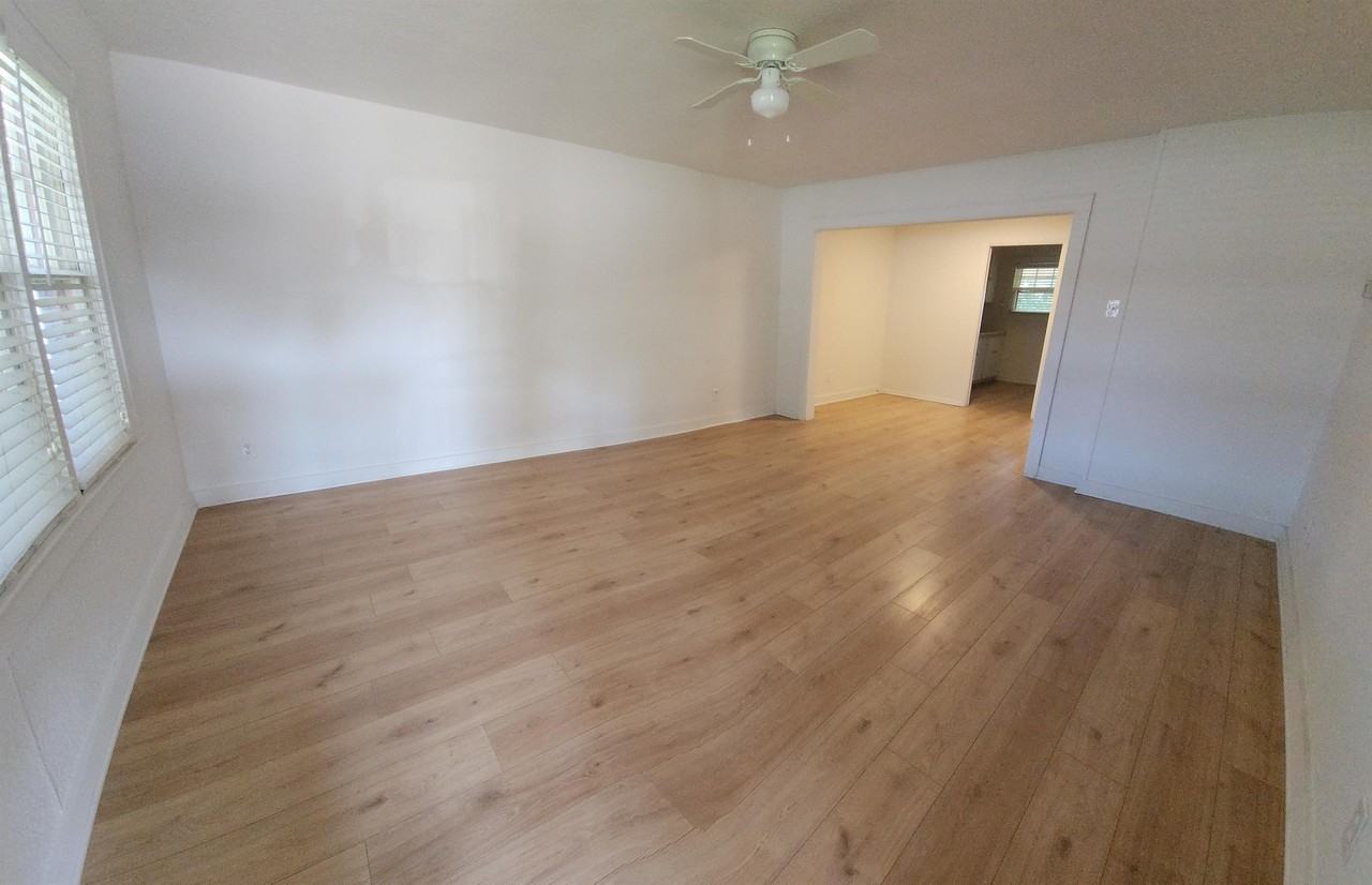 112 West 13th Street - Photo 3 of 13