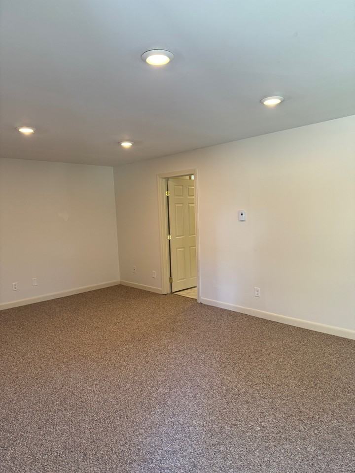 4600 Post Road - Photo 3 of 22