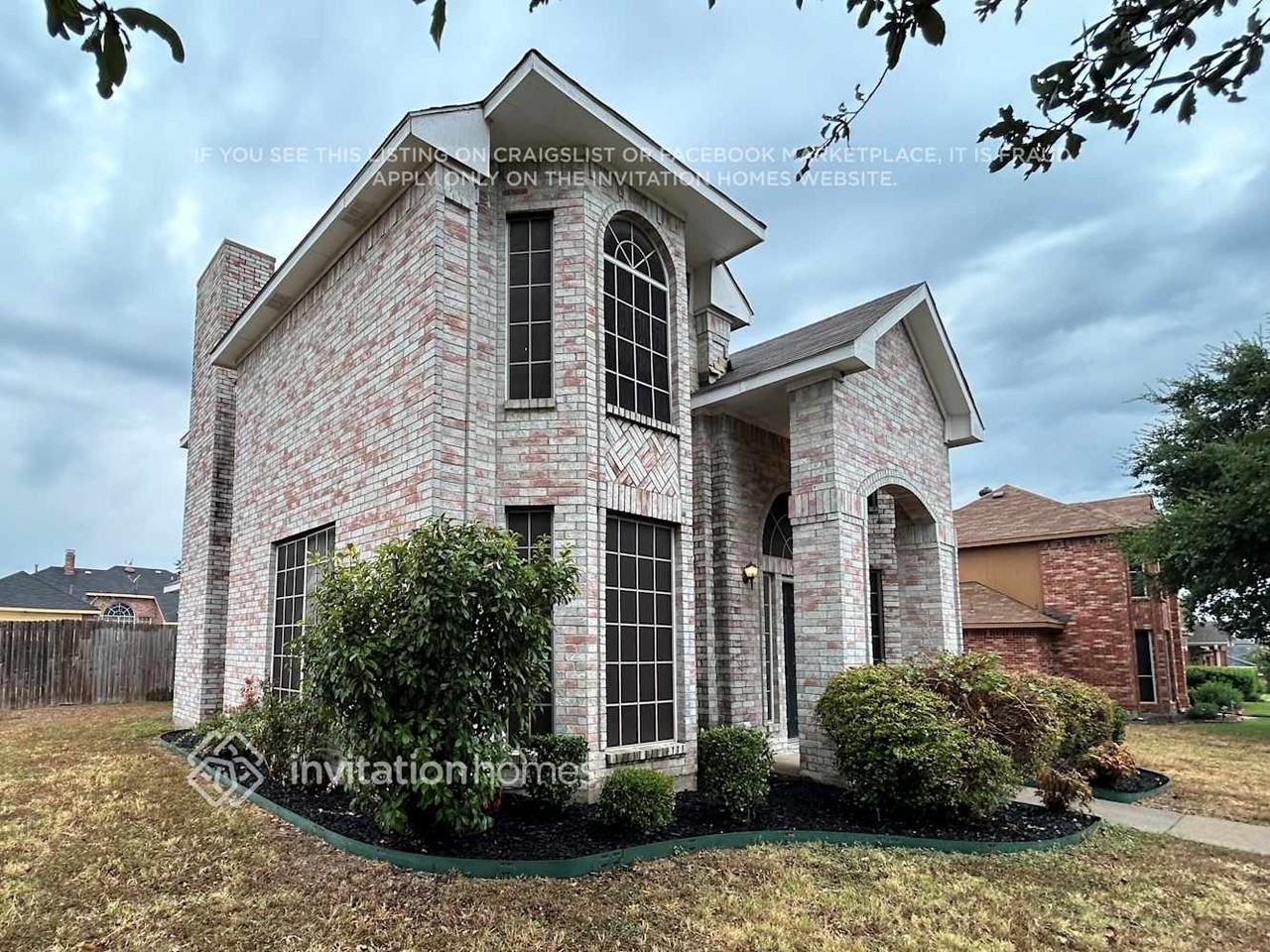 825 Claire View Dr - Photo 2 of 21