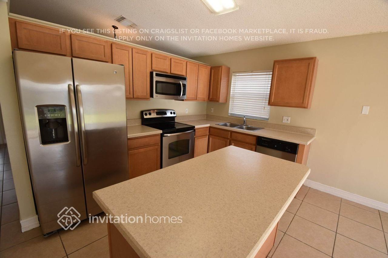 2419 Braemar Dr - Photo 3 of 11