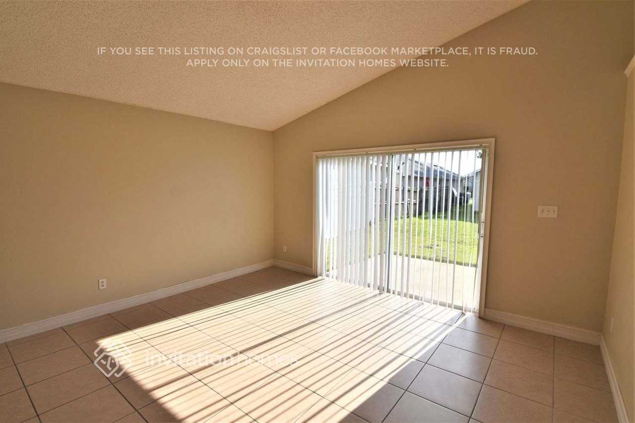 2419 Braemar Dr - Photo 4 of 11