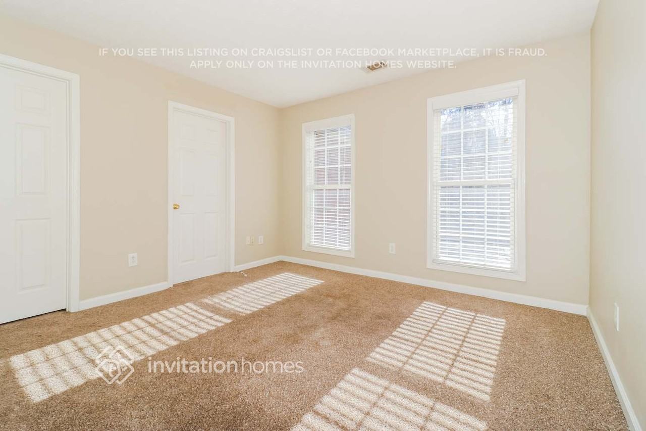 3505 Revere Cir - Photo 2 of 6