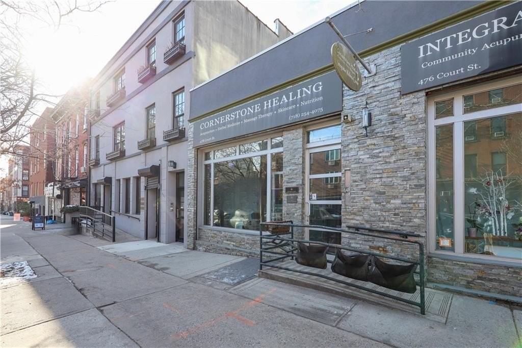 478 Court St - Photo 2 of 24