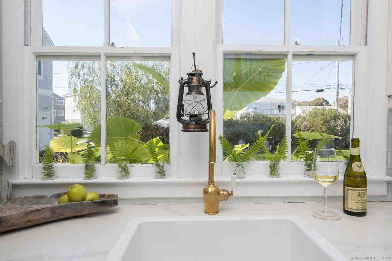 114 Jupiter Point Road - Photo 7 of 24