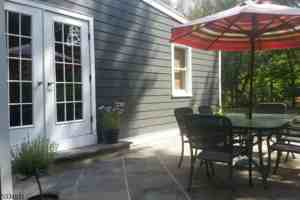 featured image of 33 Meadowview Rd