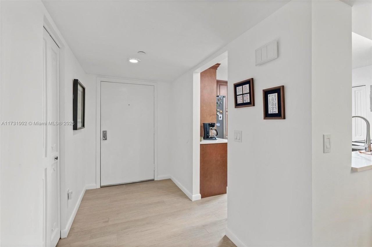 7401 Gulf Of Mexico Blvd #4 - Photo 4 of 20