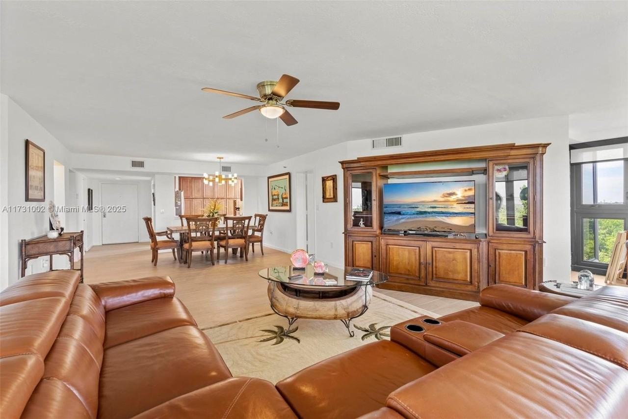 7401 Gulf Of Mexico Blvd #4 - Photo 7 of 20