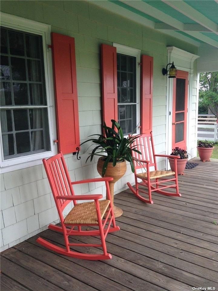 165 Sterling St - Photo 3 of 18