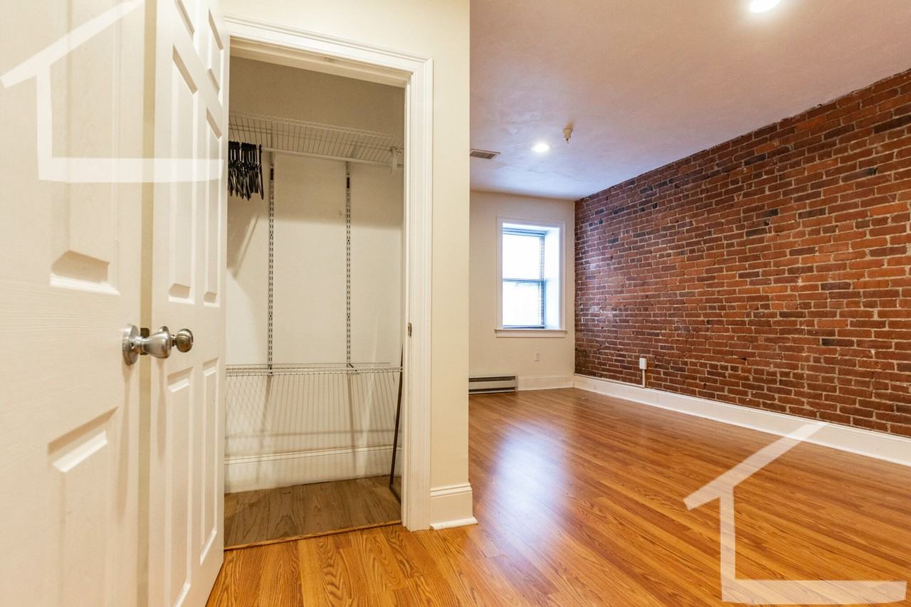 Beacon St #1 - Photo 3 of 13