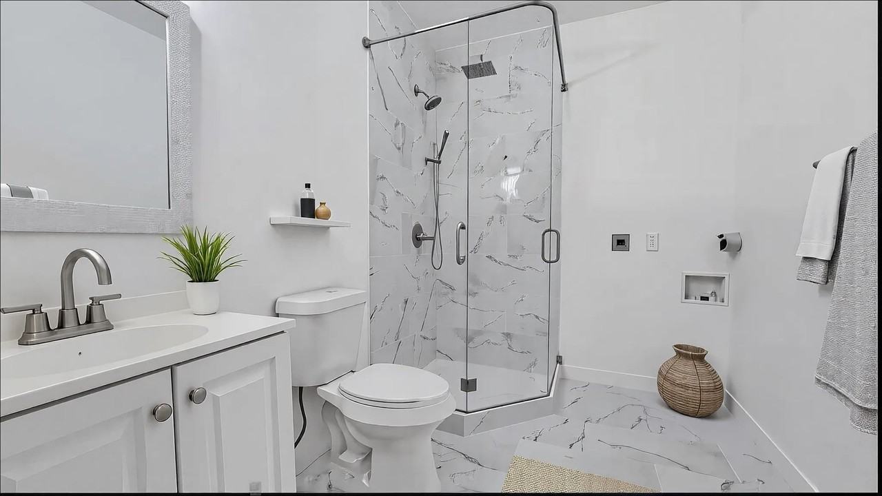 121 W Moore St - Photo 2 of 38