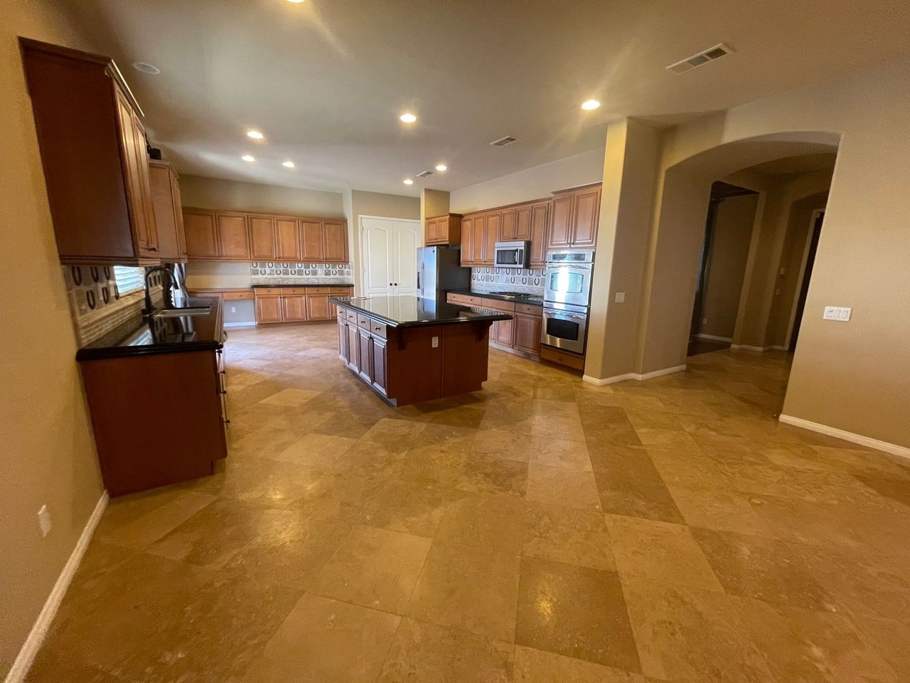 12068 Sweet Grass Cir - Photo 2 of 49