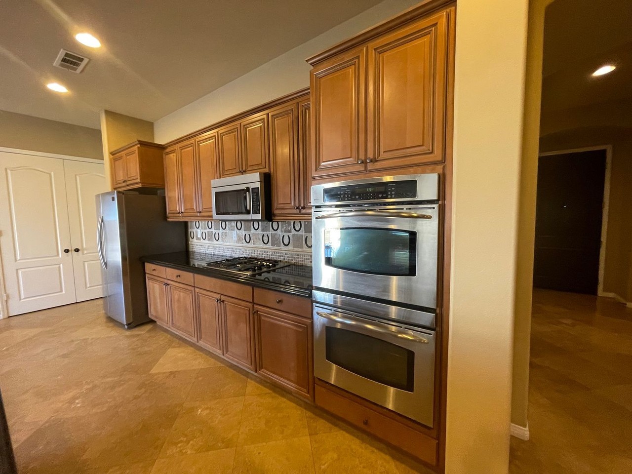 12068 Sweet Grass Cir - Photo 4 of 49