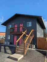 featured image of 963 W Harris St