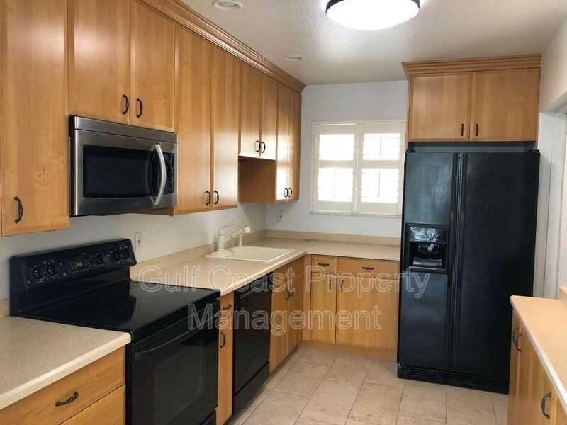 301 S Gulfstream Ave #301 - Photo 5 of 19