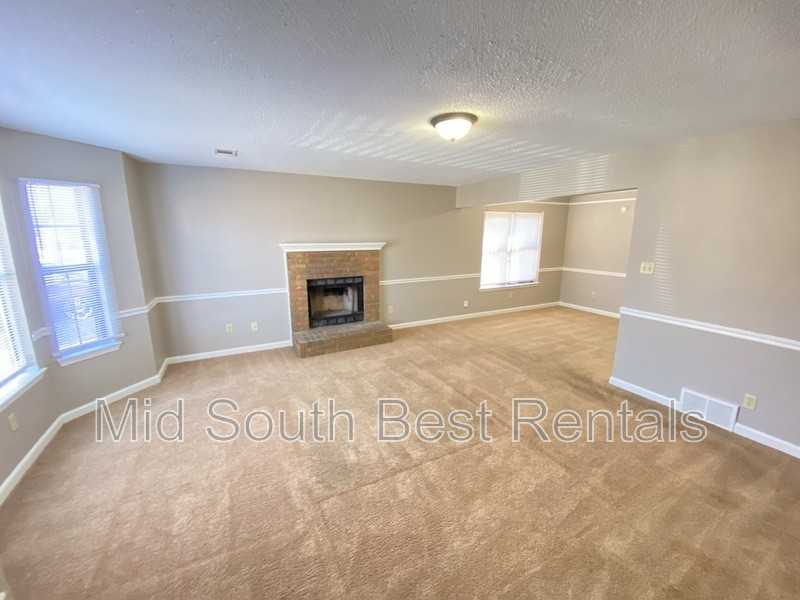 5839 Plum Valley Dr - Photo 2 of 8