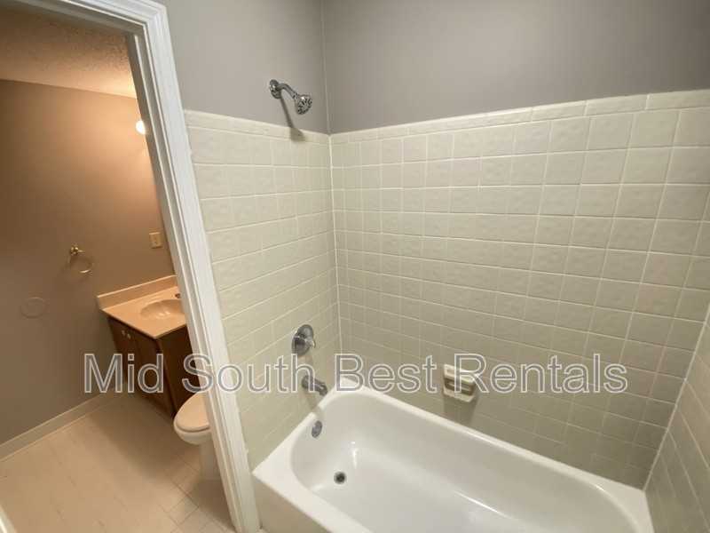 5839 Plum Valley Dr - Photo 6 of 8