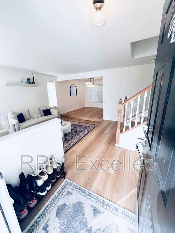 9426 S 242nd St - Photo 2 of 28