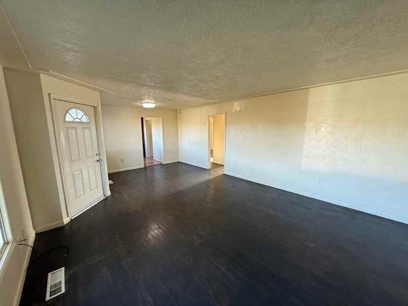 4840 Wigrich Rd - Photo 3 of 33