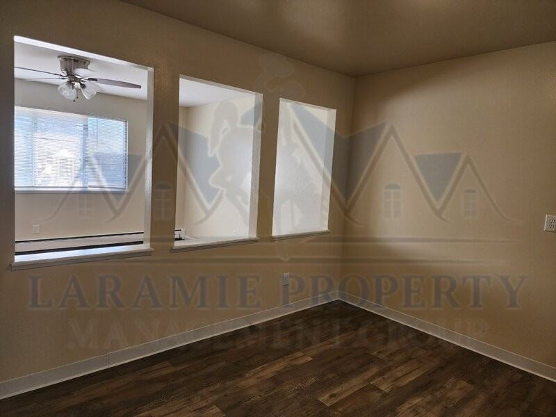 2310 E Garfield St #B9 - Photo 4 of 10