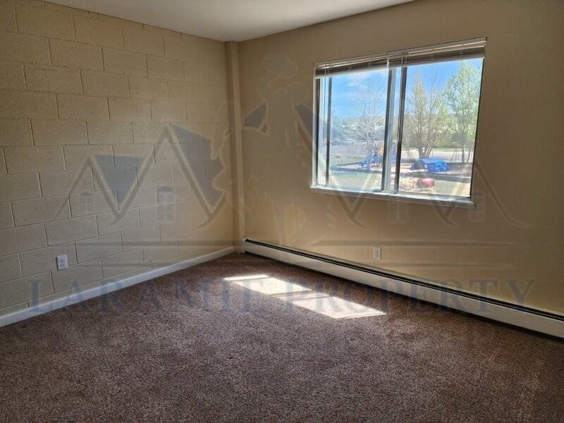 2310 E Garfield St #B9 - Photo 6 of 10