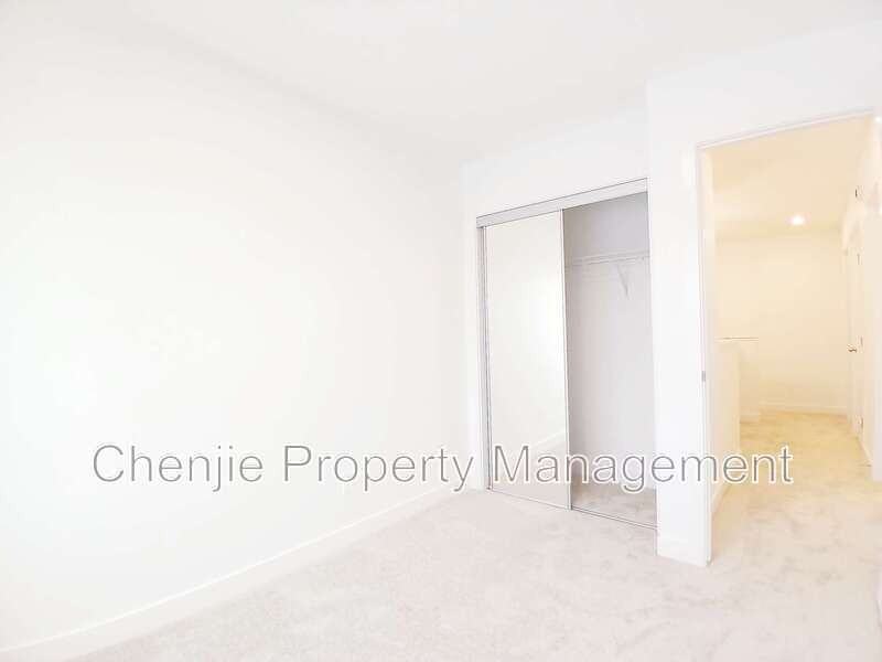 1918 209 St Nw - Photo 2 of 21