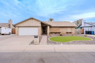 3231 N Woodburne Dr - Photo 1 of 1
