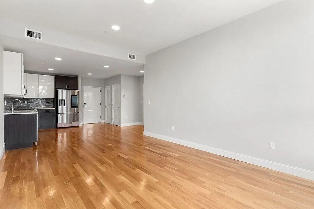 10 Taber St #306 - Photo 6 of 9