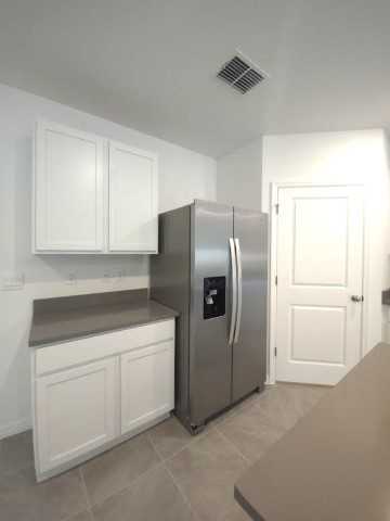 35589 Lockman Way - Photo 7 of 50