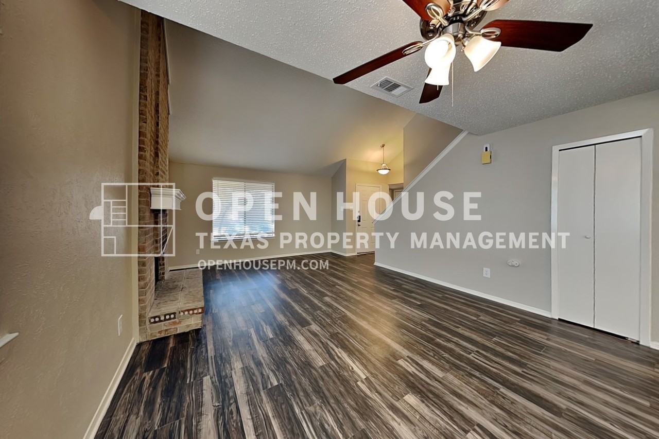 617 Lookout Trl - Photo 3 of 24