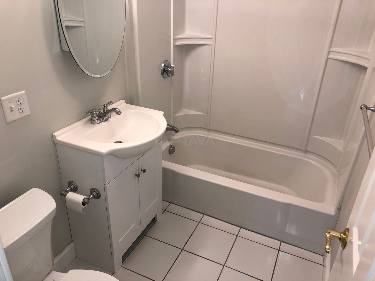 11R Park Ave #1R - Photo 3 of 6